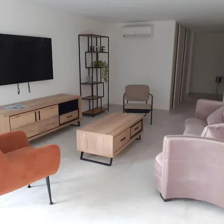 Florentina Apartment *